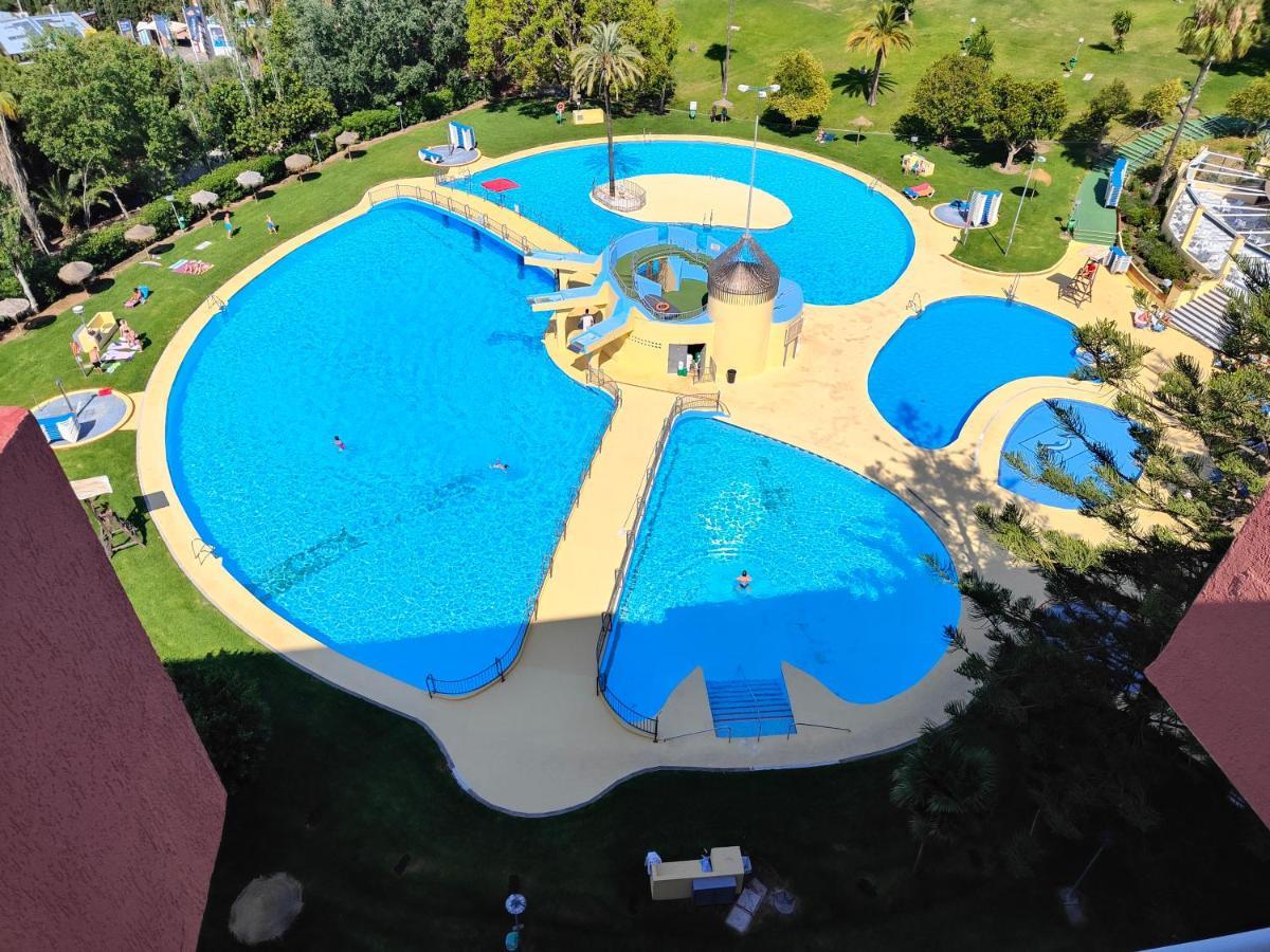 Apartamento Entero, Enormes Piscinas, Terraza Y Playa Benalmádena Esterno foto
