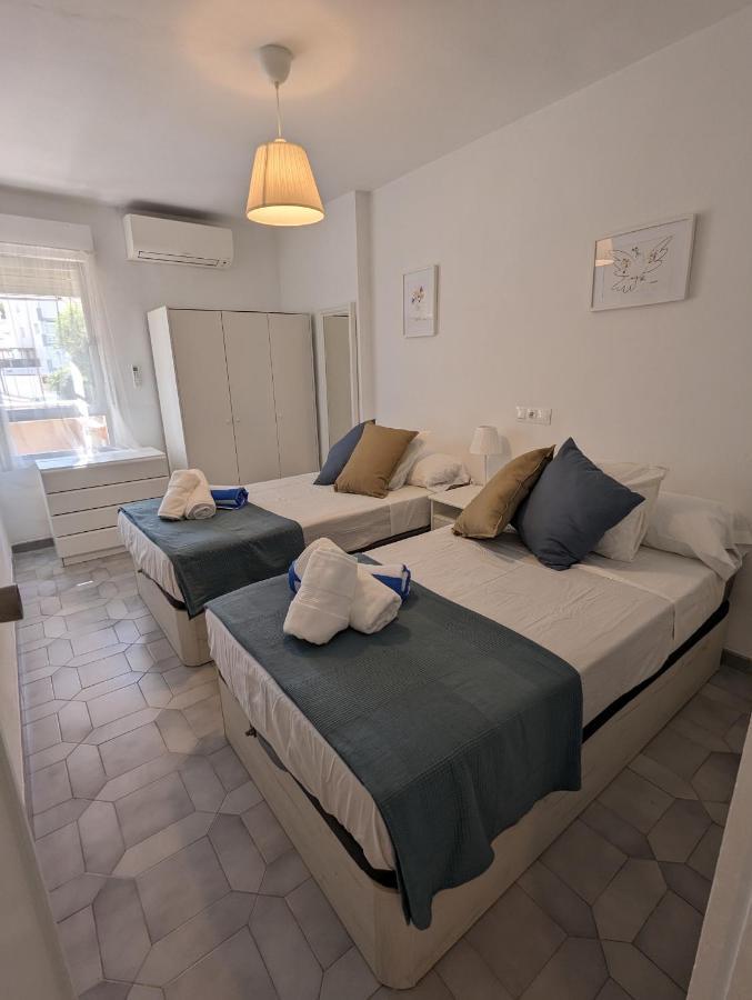 Apartamento Entero, Enormes Piscinas, Terraza Y Playa Benalmádena Esterno foto