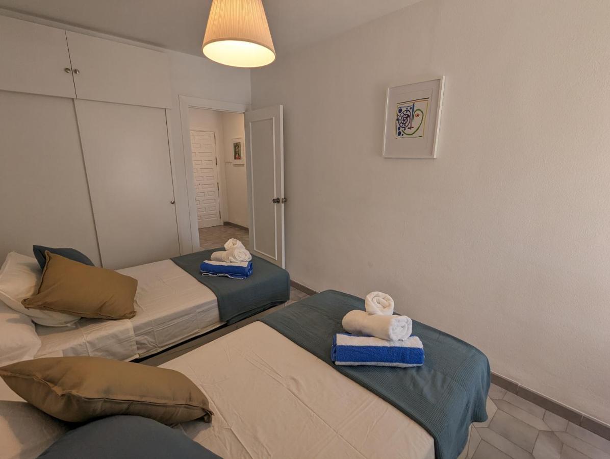 Apartamento Entero, Enormes Piscinas, Terraza Y Playa Benalmádena Esterno foto
