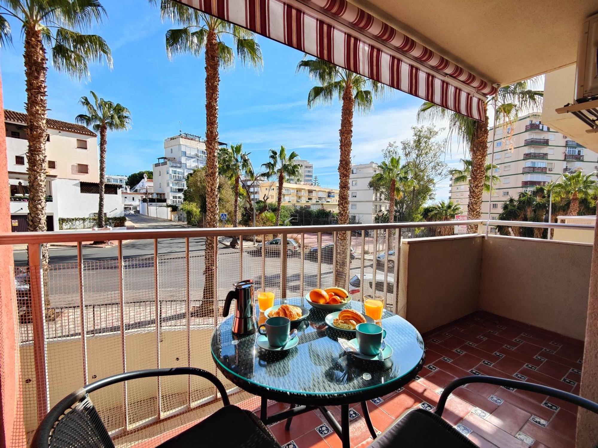 Apartamento Entero, Enormes Piscinas, Terraza Y Playa Benalmádena Esterno foto