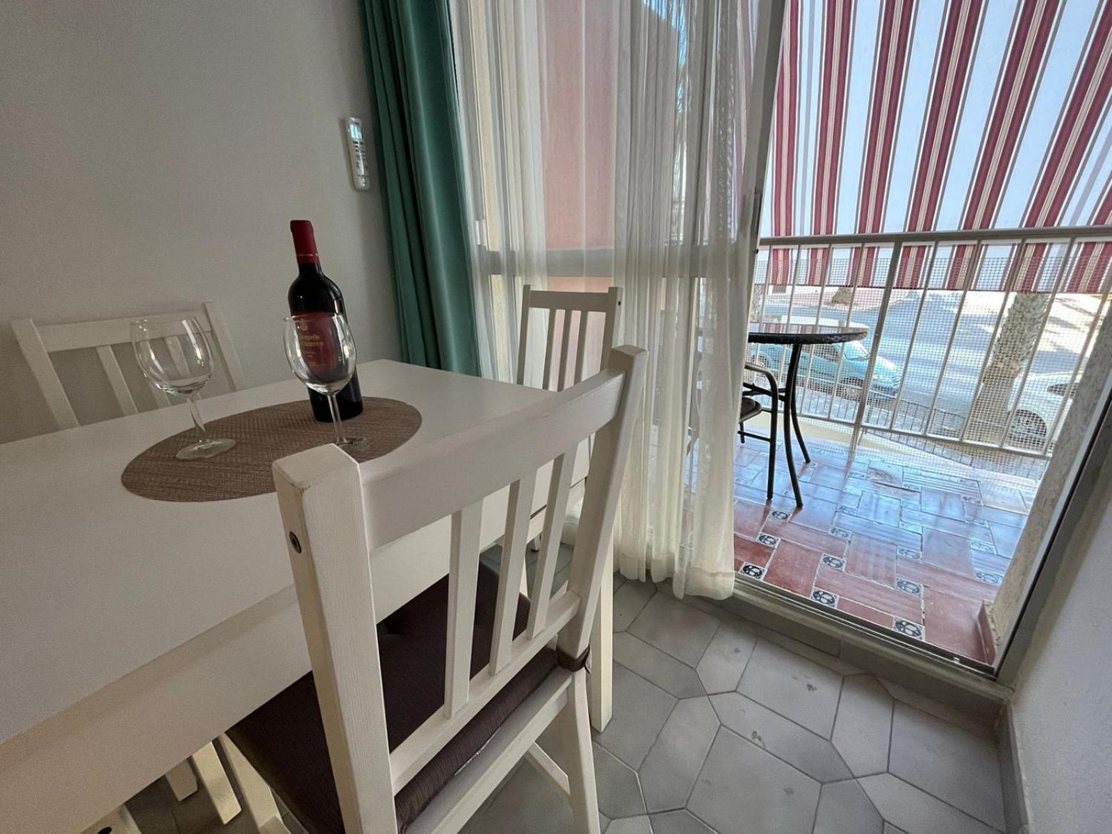 Apartamento Entero, Enormes Piscinas, Terraza Y Playa Benalmádena Esterno foto
