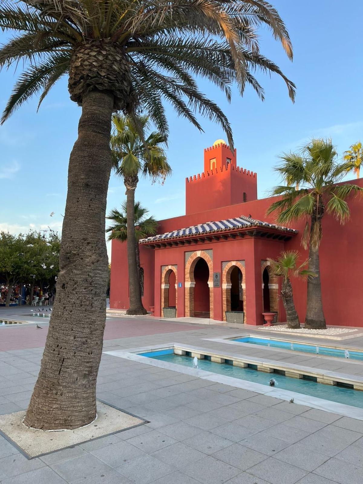 Apartamento Entero, Enormes Piscinas, Terraza Y Playa Benalmádena Esterno foto