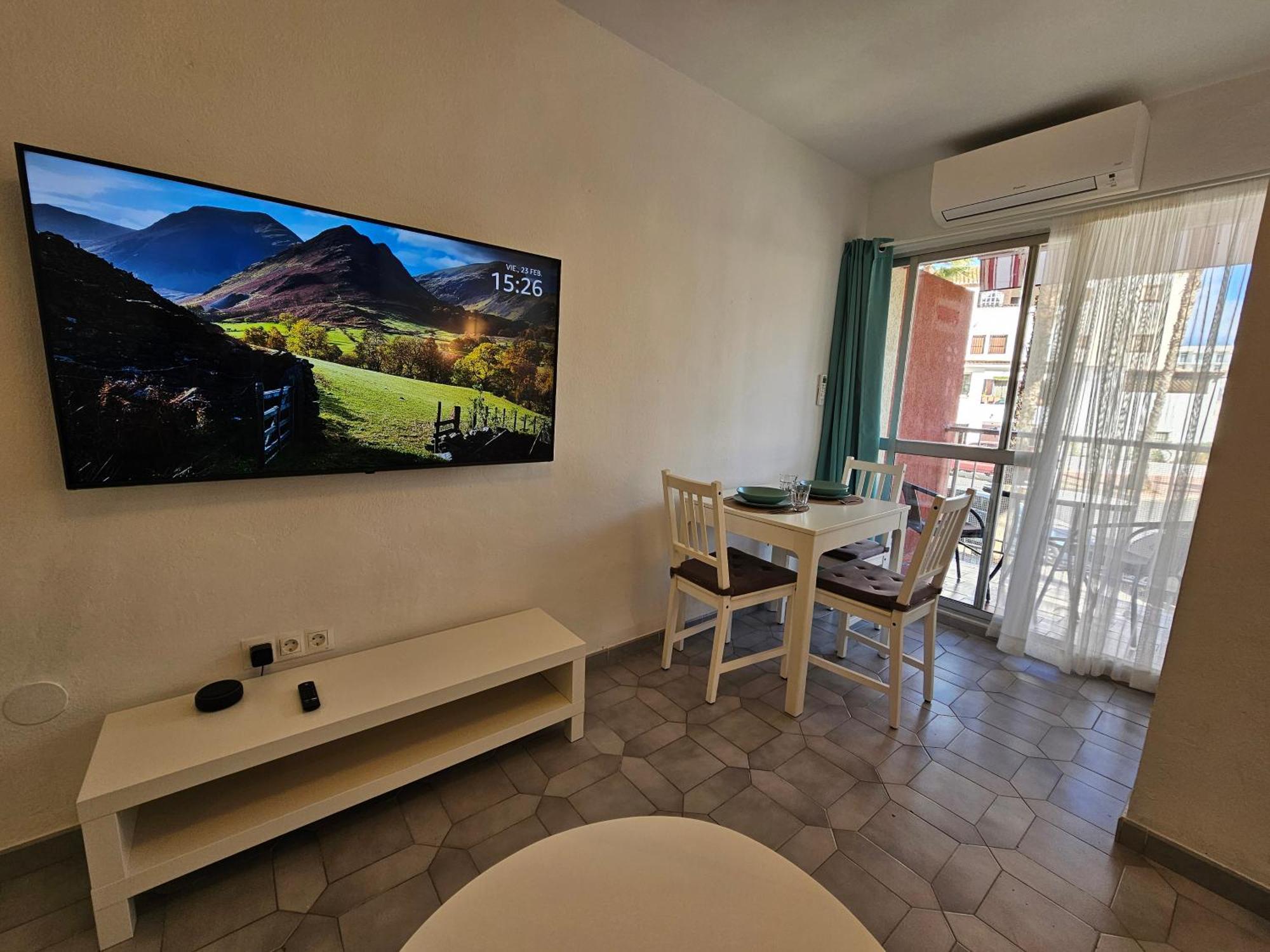 Apartamento Entero, Enormes Piscinas, Terraza Y Playa Benalmádena Esterno foto